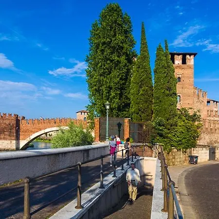 Riva San Zeno - Mood فيرونا